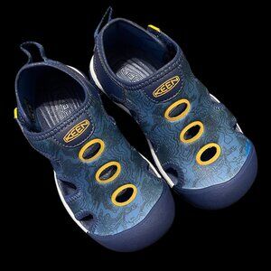 NIB KEEN Kids' Stingray Closed Toe Water Sandals ZL618